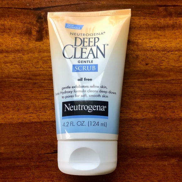 Neutrogena Deep Clean® Gentle Scrub - Picture 7 of 12
